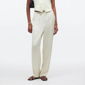 Madewell Pintucked Slim Pull-On Pants in Satin, Cream - Medium